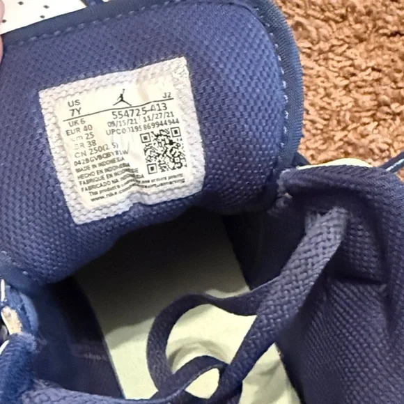 Nike Kids Navy and Mint Sneakers - Picture 2 of 2